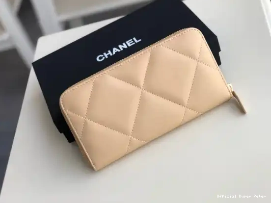 Hyper Peter CHANEL WALLET ZIPPED 19 0512